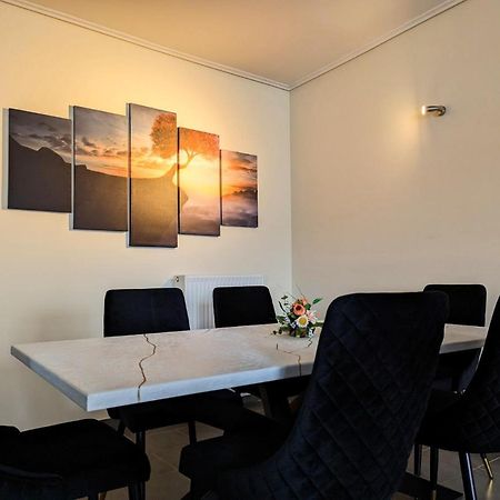 Corinthian Luxury Apartment Экстерьер фото